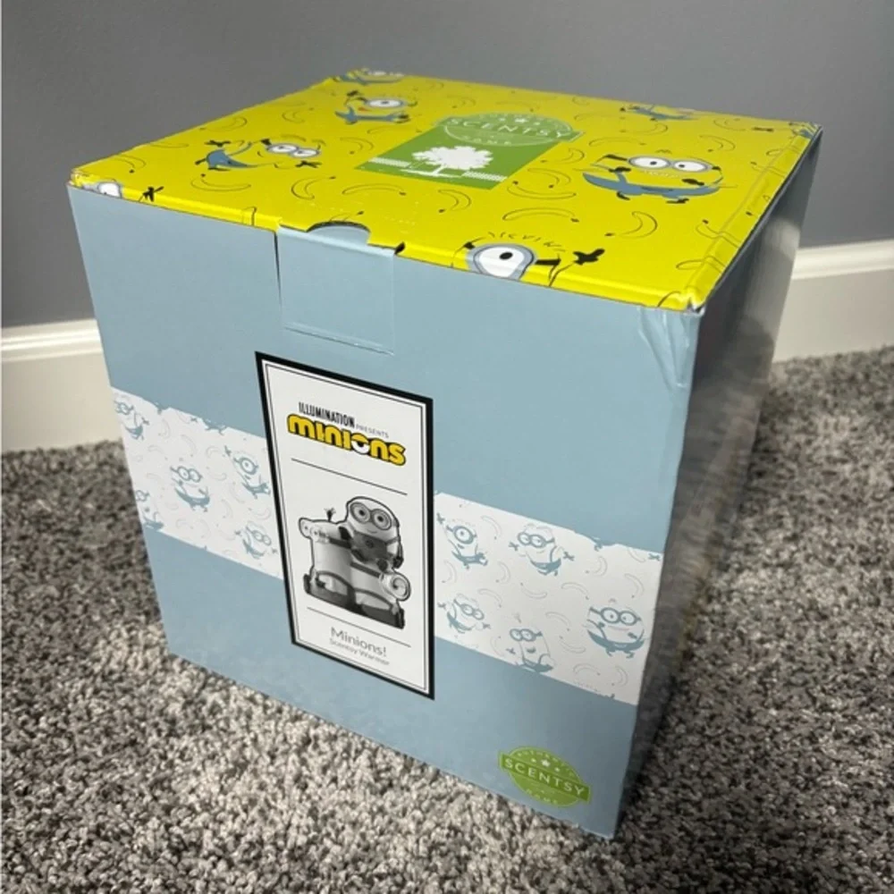 Scentsy Minions Warmer